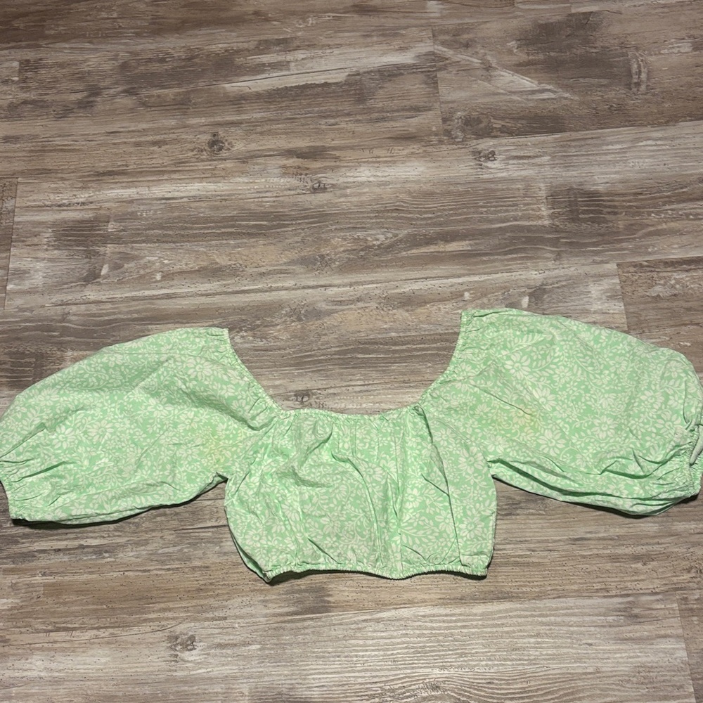 Billabong Light Green Floral Puff Sleeve Crop Top